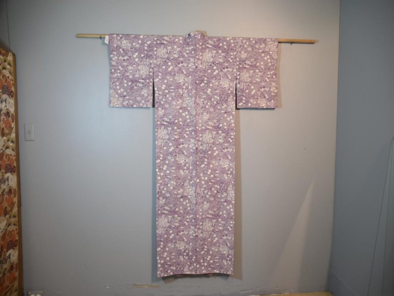 Mauve and White Vintage Silk Kimono