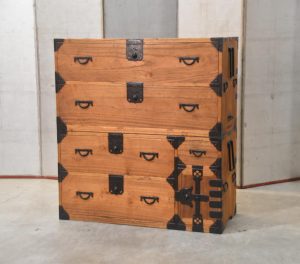 Isho Dansu Antique Japanese Clothing Chest (2 Sections) Width:1060mm