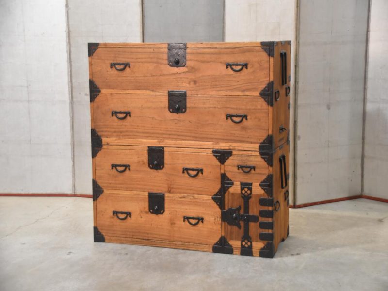 Isho Dansu Antique Japanese Clothing Chest (2 Sections) Width:1060mm
