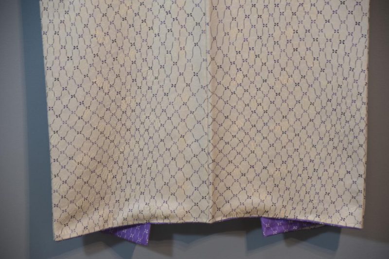 Purple and White Vintage Silk Damask Kimono - Image 8