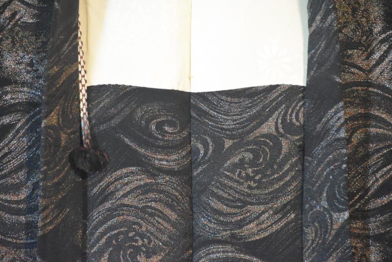 Vintage Japanese Silk Haori Jacket with Waves - Image 5