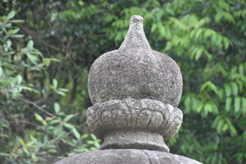 Antique Granite Garden Lantern Height:2900mm - Image 3