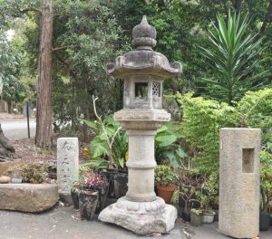 Antique Granite Garden Lantern Height:2900mm