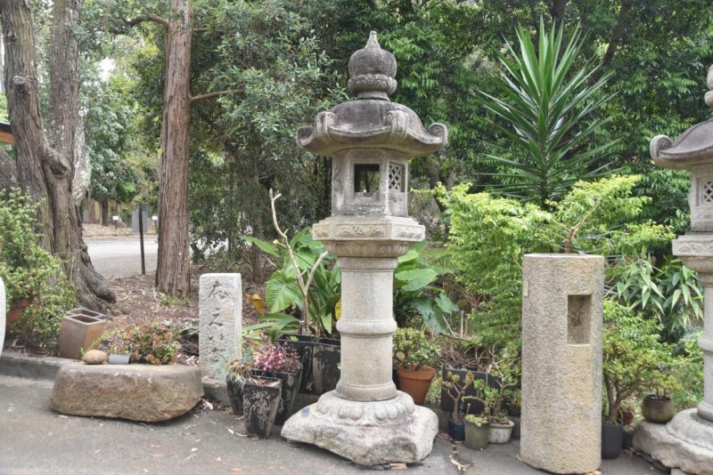 Antique Granite Garden Lantern Height:2900mm