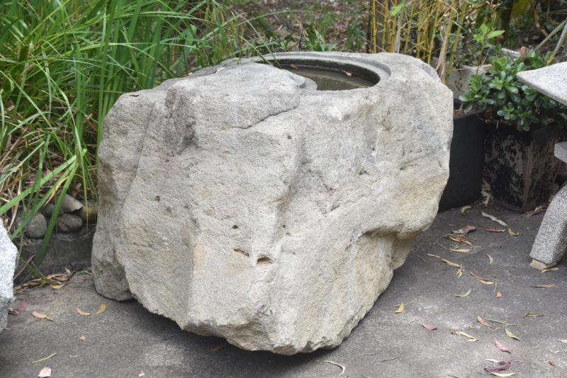 Japanese Natural Stone Garden Basin with Crescent Moon Bowl Width:1290mm - Image 4