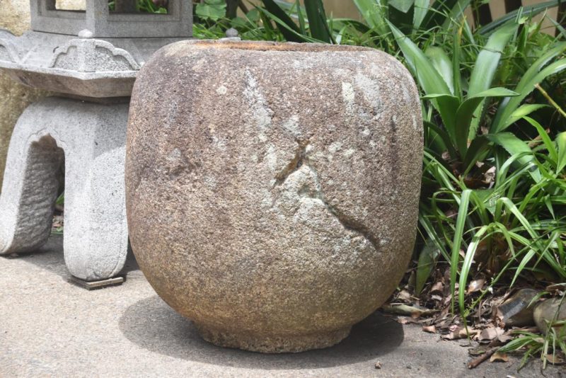 Antique Japanese Granite Garden Basin Width:670mm - Image 3