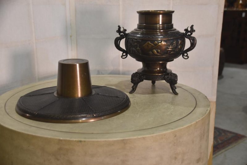 Bronze Usubata Vase - Image 6