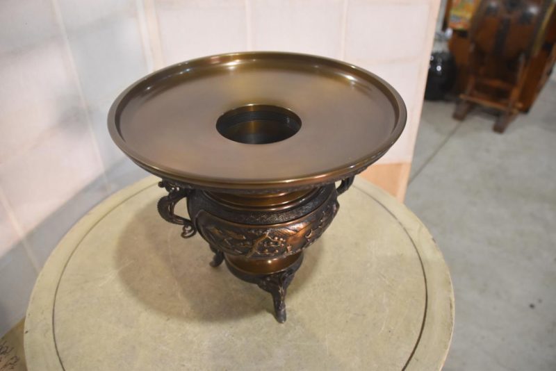 Bronze Usubata Vase - Image 3