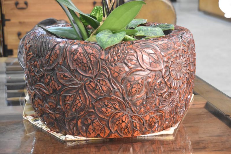 Japanese Kamakura Bori Lacquered Hibachi - Image 4