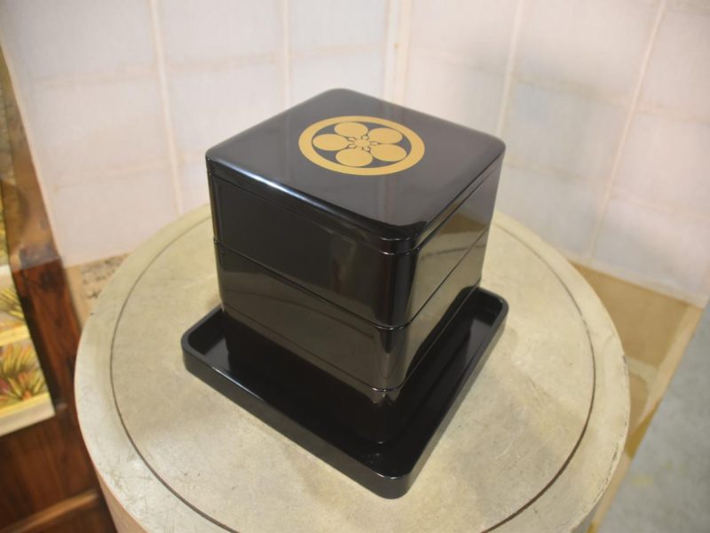 Jubako Layered Food Container - Image 2