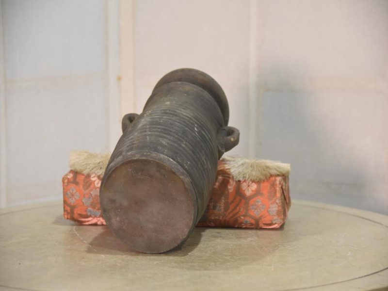Bizen Pottery Vase - Image 5