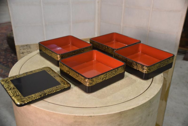 Jubako Lacquer Box with Gold Detail  Height:230mm - Image 6