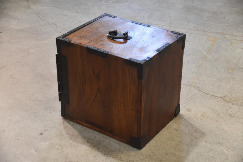 Japanese Edo Period Elm Funa Dansu Ship's Chest Width:390mm - Image 7