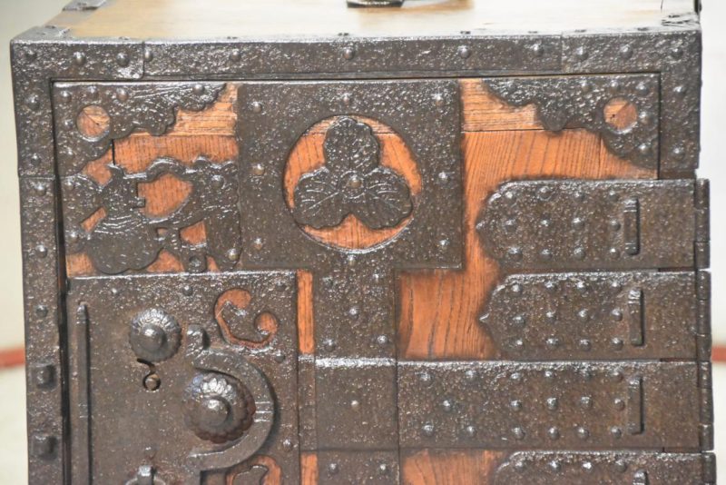 Japanese Edo Period Elm Funa Dansu Ship's Chest Width:390mm - Image 3