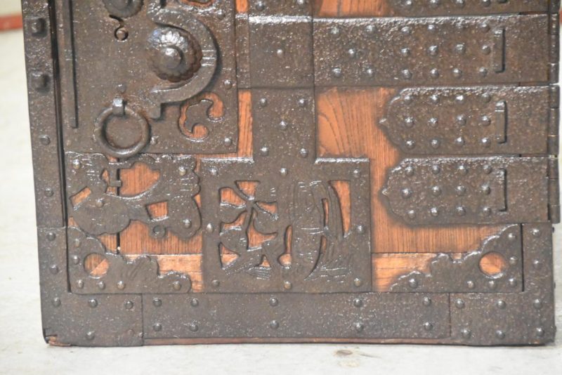 Japanese Edo Period Elm Funa Dansu Ship's Chest Width:390mm - Image 2
