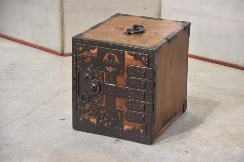 Japanese Edo Period Elm Funa Dansu Ship's Chest Width:390mm