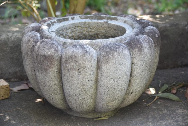 Japanese Granite Chrysanthemum Basin Width:375mm - Image 4