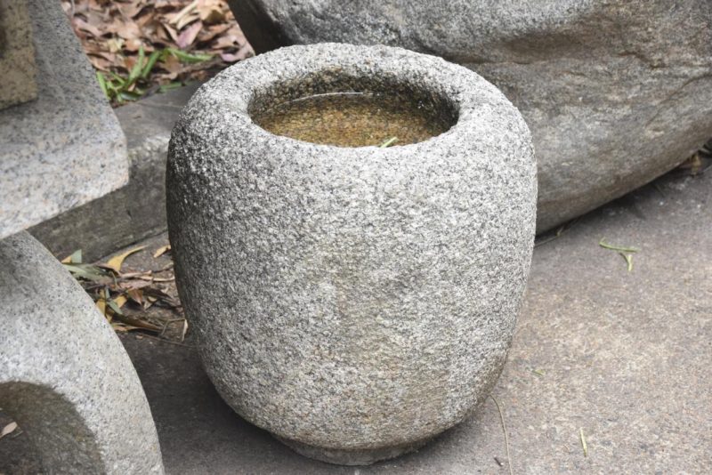 Antique Japanese Granite Garden Basin Width:400mm - Image 3