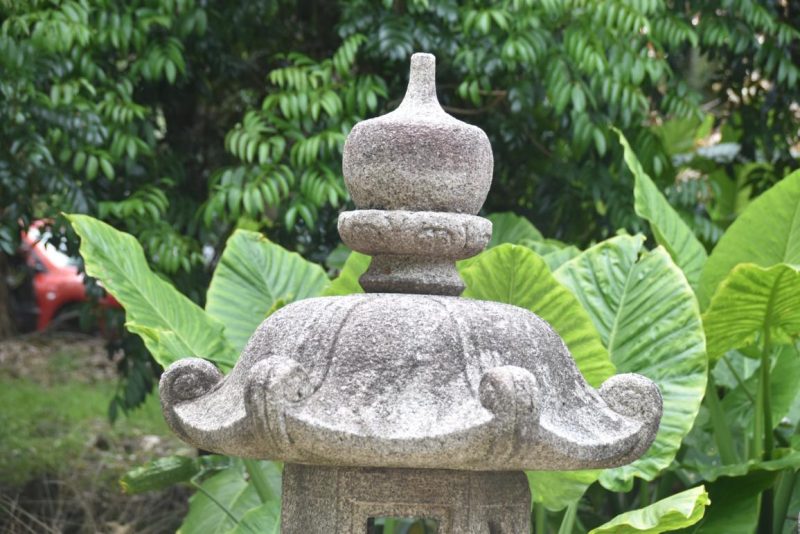 Antique Granite Garden Lantern Height:1800mm - Image 3