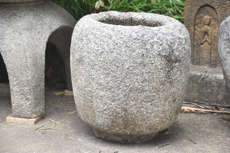 Antique Japanese Granite Garden Basin Width:400mm - Image 4