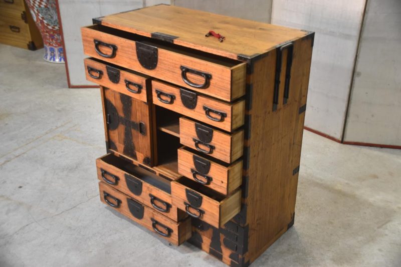 Meiji Period Tokyo Region Merchant Chest Width:780mm - Image 9