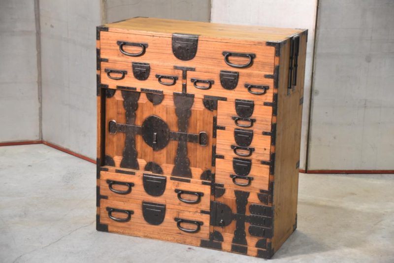 Meiji Period Tokyo Region Merchant Chest Width:780mm