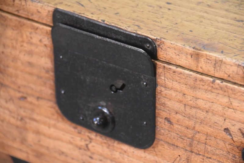 Meiji Period Tokyo Region Merchant Chest Width:680mm - Image 3