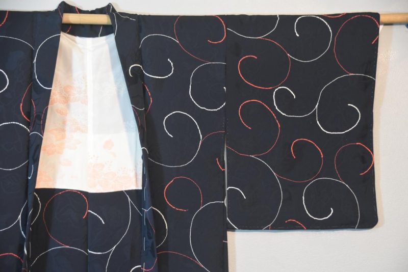 Vintage Japanese Silk Haori Jacket - Image 4