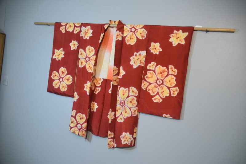 Japanese Rusty Red Silk Shibori (Tie dyed) Haori Jacket - Image 3