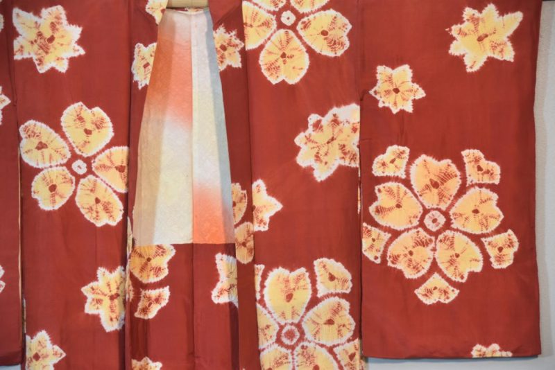 Japanese Rusty Red Silk Shibori (Tie dyed) Haori Jacket - Image 5