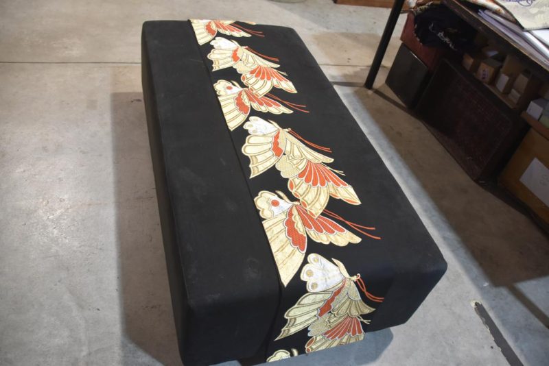 Butterfly Design Red and Black Fukuro Vintage Obi Table Runner Length:4000mm - Image 5