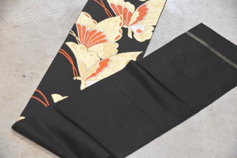 Butterfly Design Red and Black Fukuro Vintage Obi Table Runner Length:4000mm - Image 7