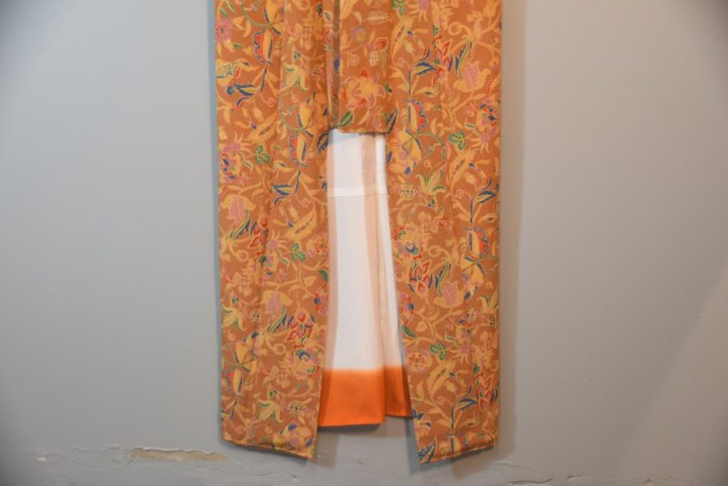 Stylised Flowers on Japanese Silk Crepe Kimono - Image 7