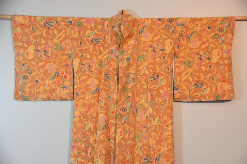 Stylised Flowers on Japanese Silk Crepe Kimono - Image 5