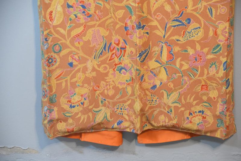 Stylised Flowers on Japanese Silk Crepe Kimono - Image 8
