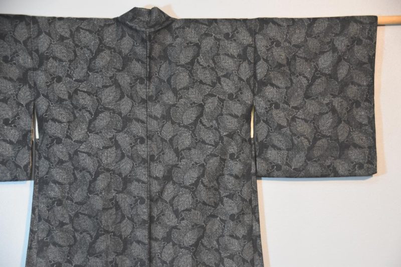 Silk Vintage Haori Jacket with Silver Thread - Image 3