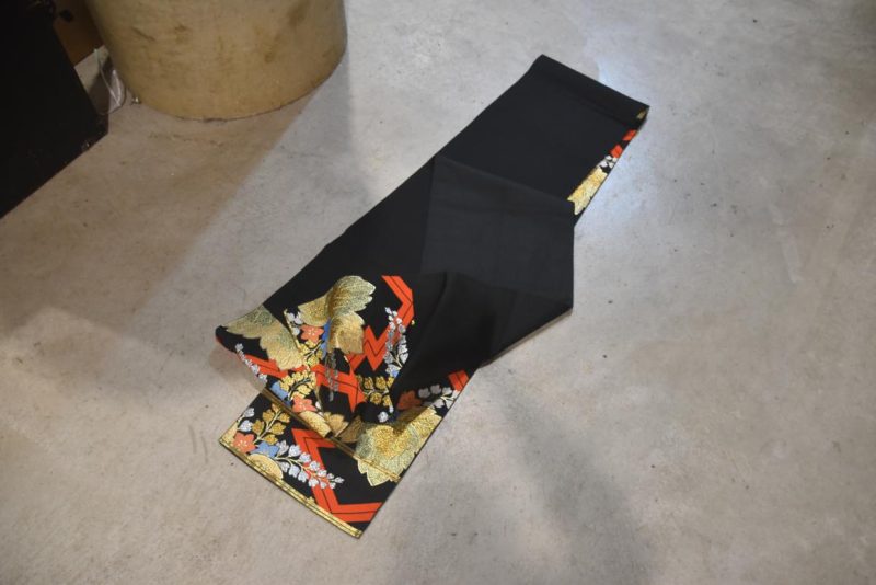 Red and Black Fukuro Vintage Obi Table Runner Length:4000mm - Image 6