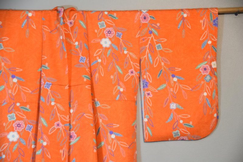 Fine Detail Japanese Silk Kimono - Image 4