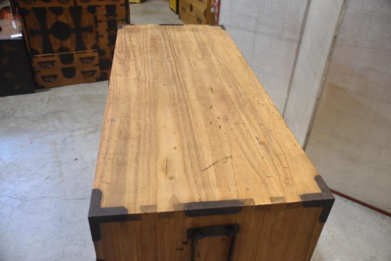 Antique Yonazawa Clothing Chest Tansu Width:1060mm - Image 5