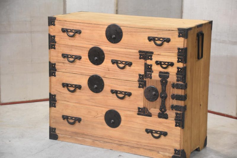 Antique Yonazawa Clothing Chest Tansu Width:1060mm - Image 3