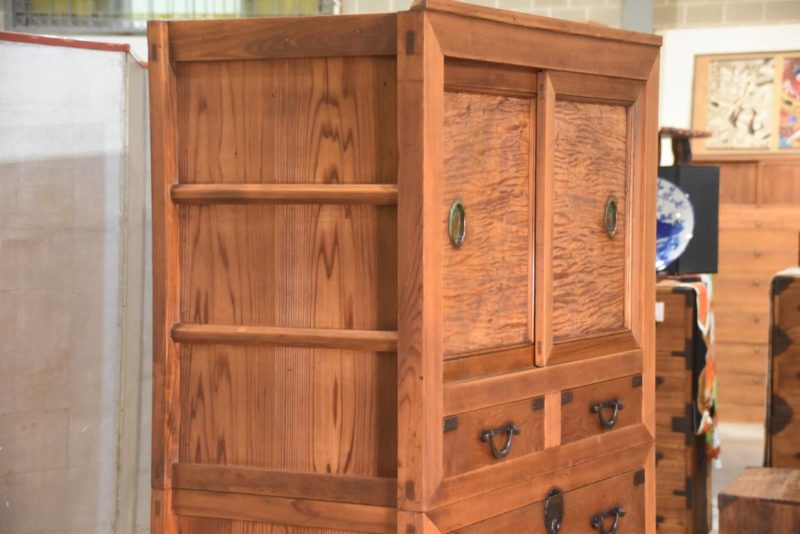A 2 Section Hikone Region Merchants Chest Width925mm - Image 9