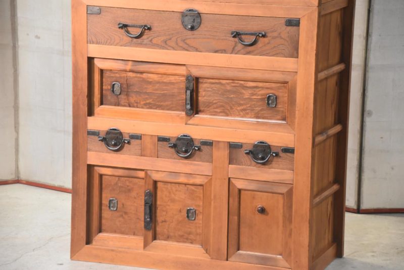 A 2 Section Hikone Region Merchants Chest Width925mm - Image 3