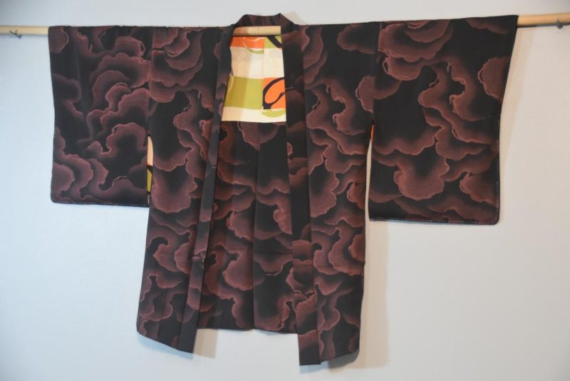 Black with Red Cloud Pattern Japanese Silk Haori Jacket - Image 8