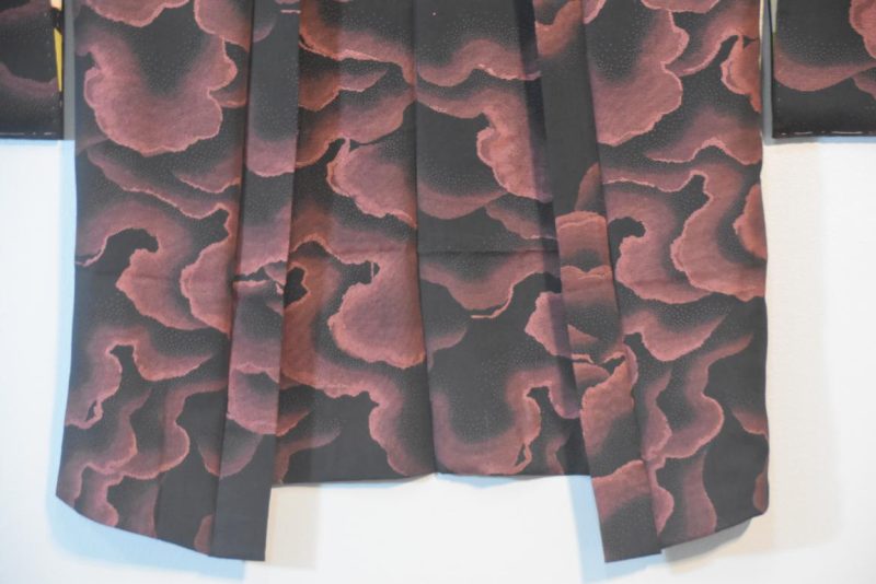Black with Red Cloud Pattern Japanese Silk Haori Jacket - Image 11