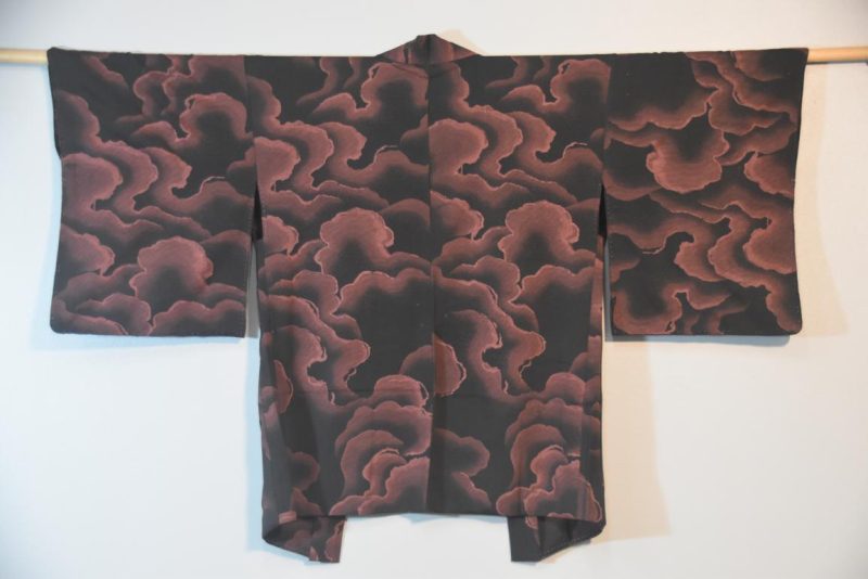 Black with Red Cloud Pattern Japanese Silk Haori Jacket - Image 3