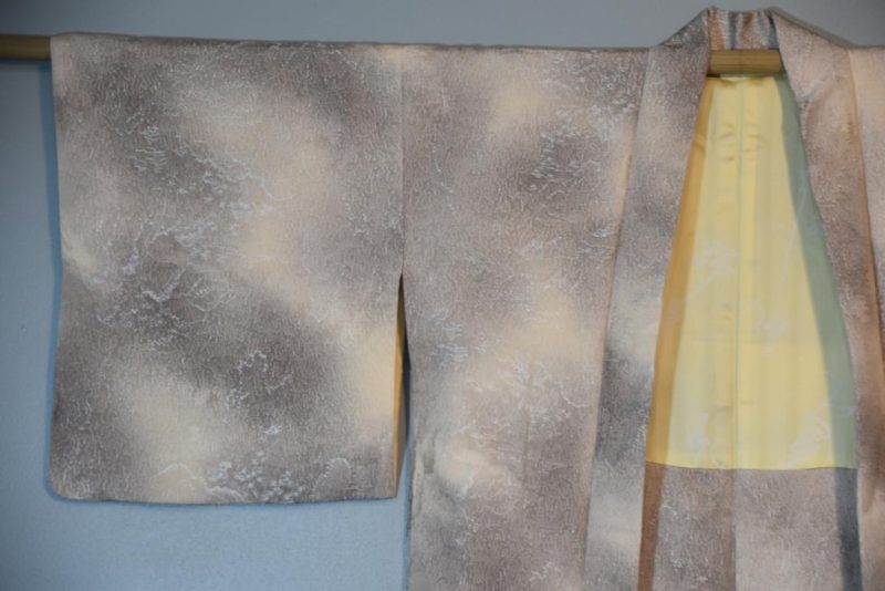Soft Silvery Grey Japanese Silk Haori Jacket - Image 4