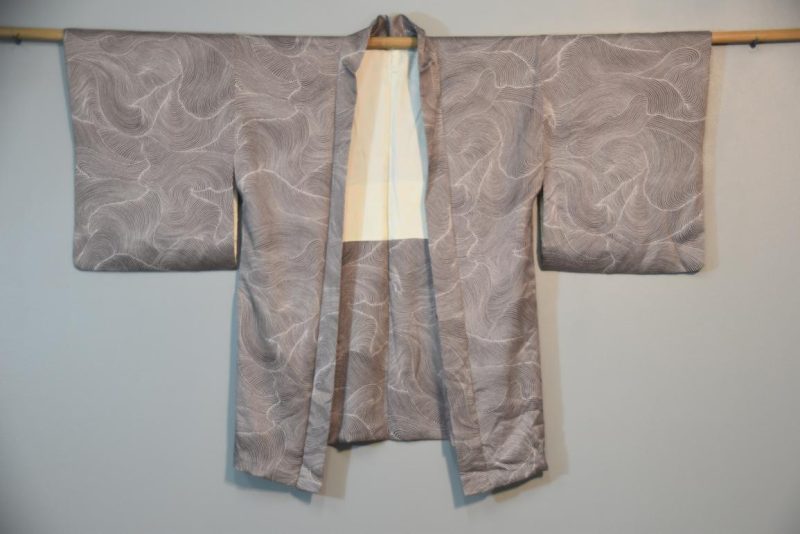 Silvery Grey Wave Japanese Silk Haori Jacket - Image 7