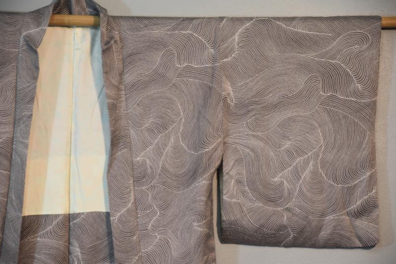 Silvery Grey Wave Japanese Silk Haori Jacket - Image 5