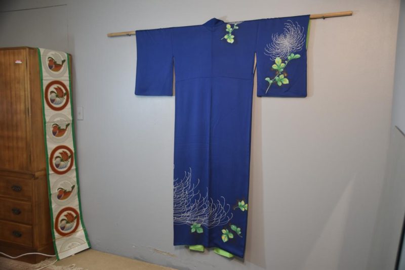 Chrysanthemum Blue Japanese Vintage Silk Kimono - Image 7