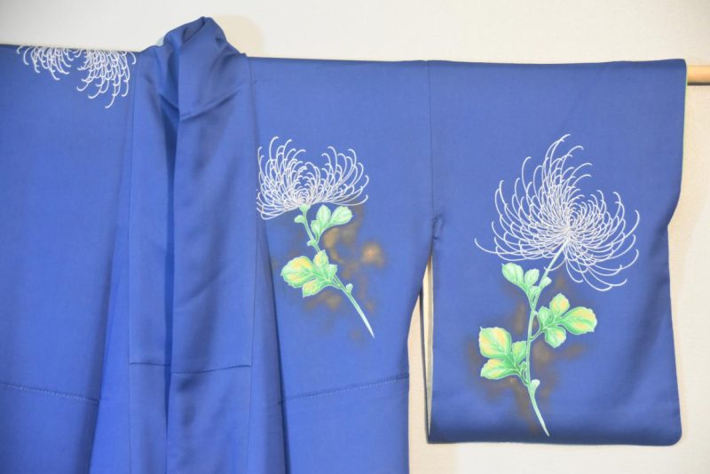 Chrysanthemum Blue Japanese Vintage Silk Kimono - Image 9